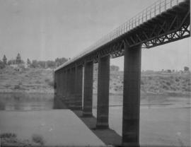 Aliwal North, 1896. The Frere Bridge over the Orange River.
