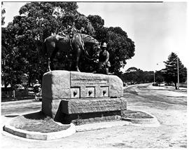Port Elizabeth, 1950. Horse memorial.
