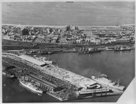 Durban, 1962. Aerial view of Ocean terminal 'T' jetty at Durban Harbour.
