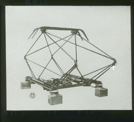 Pantograph. (Metropolitan Vickers)