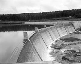 Tzaneen district, 1938. Duiwelskloof, irrigation dam.