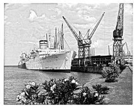 Port Elizabeth, 1972. Ship 'SA Oranje' in harbour.