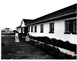 Hermanus, 1955. Municipal offices.