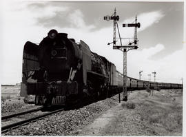 Kimberley, 1957. Class 23 on passenger train.