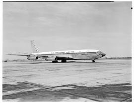 Johannesburg, 1970. Jan Smuts airport. SAA Boeing 707 ZS-SAG 'Durban'.
