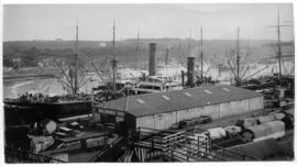 East London, circa 1907. The wharf at Buffalo Harbour.