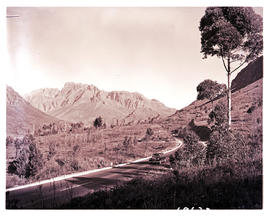 Paarl district, 1961. Du Toitskloof Pass.