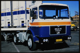 
SAR MAN diesel truck with Fastfreight containers. Road registration BJB564W.
