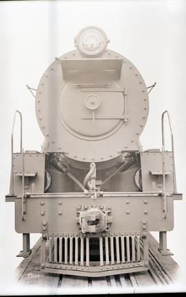 SAR Class 23 No 2571 built by Henschel and Sohn No 23742-23754 of 1937. Front view of engine.