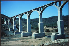 
Concrete arch bridge.
