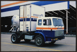 Johannesburg, 1988. SAR International truck with Fastfreight containers at Kaserne.
