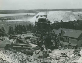 Johannesburg, 1936. Mine headgear with mine dump in background.