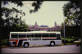 Pretoria, 1985. SAR MAN PLUSBUS tour bus at Union Buildings.