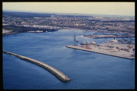 Port Elizabeth, March 1986. Aerial view of entrance tp Port Elizabeth Harbour. [T Robberts]