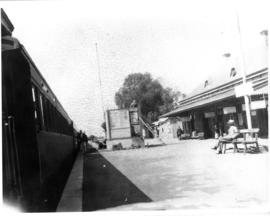 Klerksdorp, 1931. Demolition of old signal cabin.