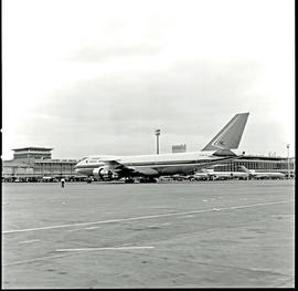 Johannesburg, November 1971. Jan Smuts airport. SAA Boeing 747 ZS-SAN 'Lebombo'. Note spare engin...