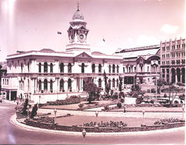 Port Elizabeth, 1946. City Hall and City Hall Square.
