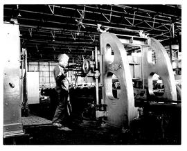 Bloemfontein, August 1942. Women workers in mechanical workshop.
