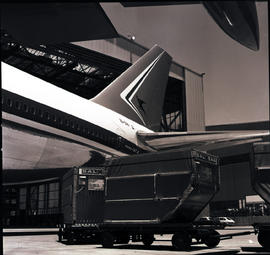 
SAA Boeing 747 ZS-SAN 'Lebombo' in hangar.
