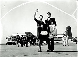 "1964. SAA Douglas DC-7B ZS-DKG 'Chapman', passengers disembarking."