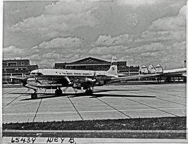 Johannesburg, 1956. Jan Smuts airport. SAA Douglas DC-7B ZS-DKE 'Reiger'.