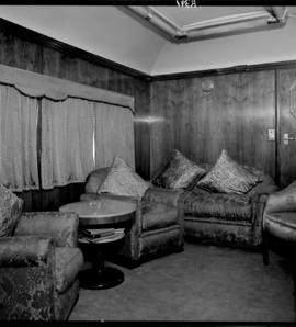 
Queen's saloon R8 incorporated a private family lounge in the Royal Train.
