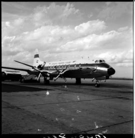 December 1958. Arrival of SAA Vickers Viscount ZS-CDT 'Blesbok'.