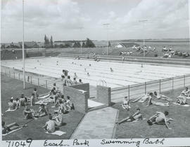 Johannesburg, 1962. Swimming pool at Esselen Park.