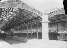 Port Elizabeth, 1895. Passenger entrance to station platforms. (EH Short)
