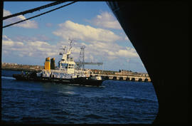 East London, March 1986. SAR tug 'Otto Buhr' in Buffalo Harbour. [T Robberts]