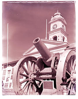 "Ladysmith, 1961. Siege gun at Town Hall."