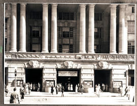 Johannesburg, 1934. Park station entrance.