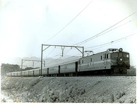 Paarl district, 1955. SAR Class 4E with the Blue Train.