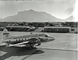 Cape Town, 1948. Wingfield airport. SAA Vickers Viking ZS-BNL 'Mount Prospect'. Note Commer Comma...