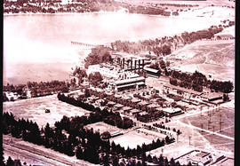Johannesburg, 1938. Power station and Victoria lake in Germiston.