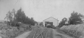 Klapmuts, 1895. Locomotive shed. (EH Short)