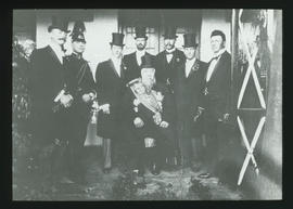 President Paul Kruger and state officials.