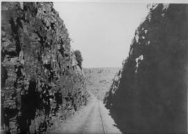 Hex River Mountains, 1895. Deep rock cutting.