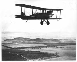 Johannesburg, circa 1925. Baragwanath Airport. SAAF de Havilland DH.9 No 140 in flight during SAA...