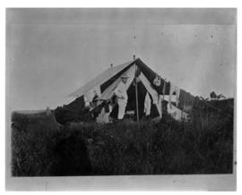 Circa 1902. Construction Durban - Mtubatuba: SEC (?) doing laundry after a wet day. (Album on Zul...