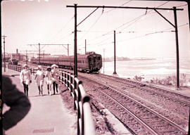 Cape Town, 1928. Electric motor coach train on Simonstown line.