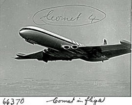 Johannesburg, 1957. Jan Smuts airport. BOAC de Havilland DH.106 Comet G-ANLO in flight.