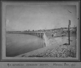 Mossel Bay, 1913. Reinforced concrete jetty.