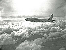 
SAA Boeing 707 ZS-CKC 'Johannesburg' in flight.
