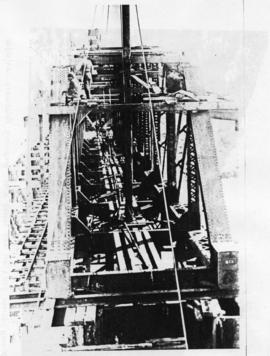 Humansdorp district, July 1911. Gamtoos River bridge: Riveting the main girder. (Album of Gamtoos...