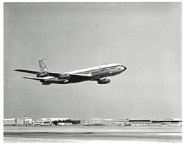 Johannesburg, 1965. Jan Smuts airport. SAA Boeing 707 taking off.