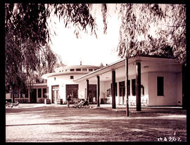 Springs, 1940. Pollak Park clubhouse.