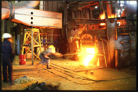 
Workers at SAR foundry.
