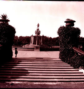 Port Elizabeth, 1932. Anglo-Boer War memorial.