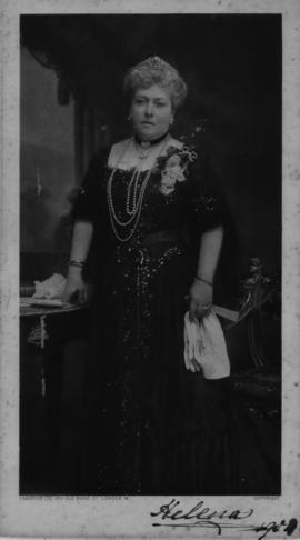 
Helena with long gown and strings of pearls. (Photographed in London)
